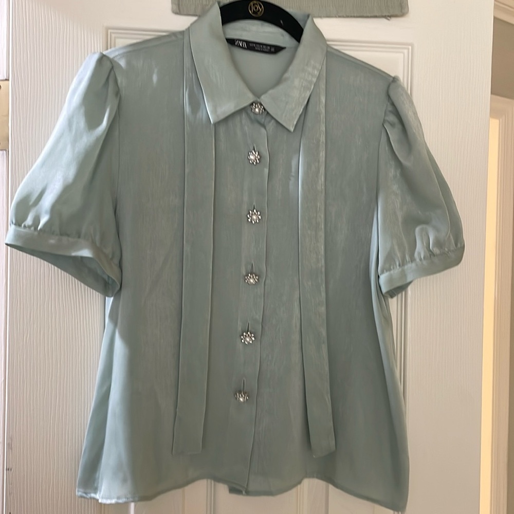 Zara pearl button down light green blouse size M